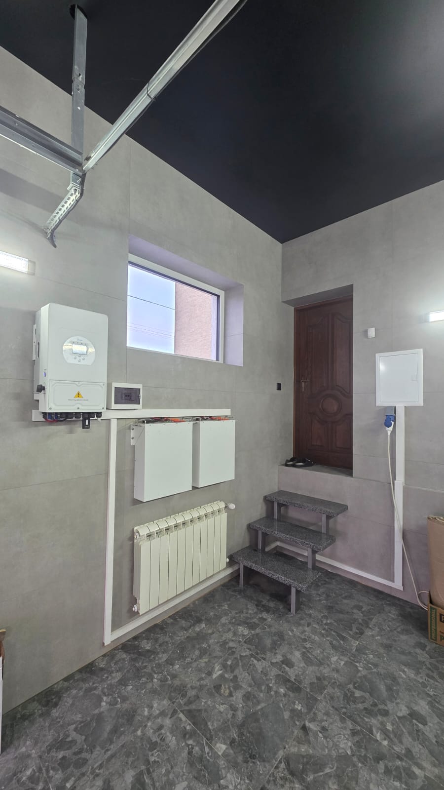 Гібридний інвертор 8кВт + 10кВт АКБ
с. Байківці - 1